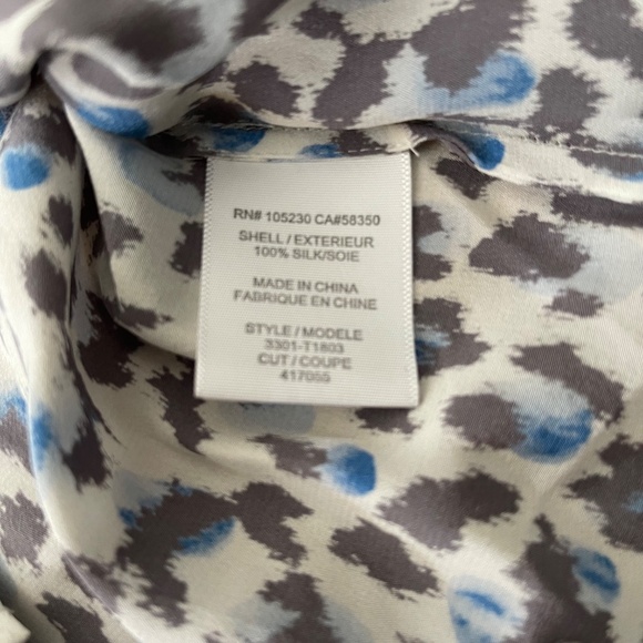 JOIE Button Down Silk Animal Print Button Down V Neck Blouse Sz XS - Picture 5 of 6